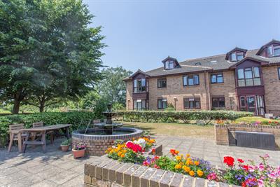 ST CHRISTOPHERS GARDENS, ASCOT, BERKSHIRE, SL5 8LZ