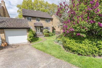 SUTHERLAND CHASE, ASCOT, BERKSHIRE, SL5 8TE