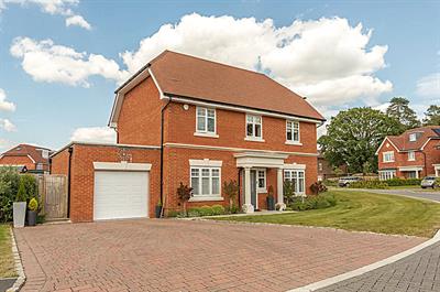 KINGSWOOD, ASCOT, BERKSHIRE, SL5 8AN