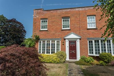PRESTIGIOUS RIDGEMOUNT ROAD, SUNNINGDALE, BERKSHIRE, SL5 9SF