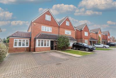 Saddlers Mews, Ascot, Berkshire, SL5 8FW