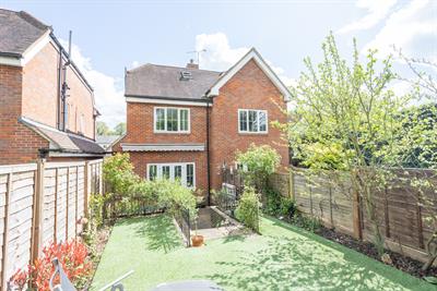 Graffham Court, Thorndown Lane, Windlesham, Surrey, GU20 6DQ