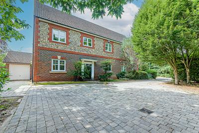 THE LIMES, HAYLEY GREEN, BERKSHIRE, RG42 6DH